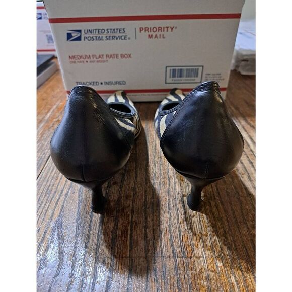 Sz 6M Couture Donald J Pliner Emmy Tiger Stripped Kitten Heel Pump Dress Shoes - Picture 5 of 8